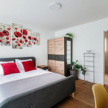 Linda Terrace By Quokka 360 - Modern One-Bedroom Flat With Sun Terrace Locarno Kültér fotó